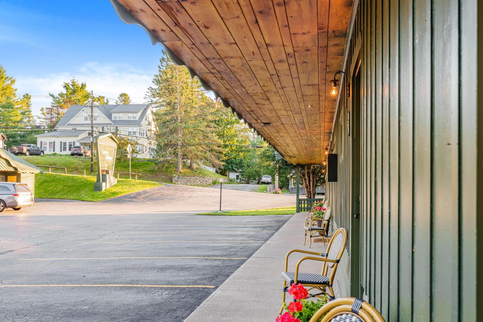 Town House Lodge Lake Placid Exterior photo